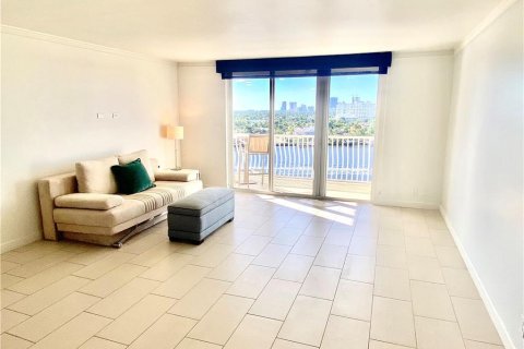 Condo in Fort Lauderdale, Florida, 2 bedrooms  № 2085947 - photo 6