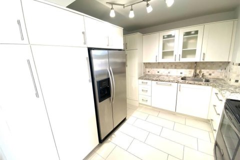 Condo in Fort Lauderdale, Florida, 2 bedrooms  № 2085947 - photo 9