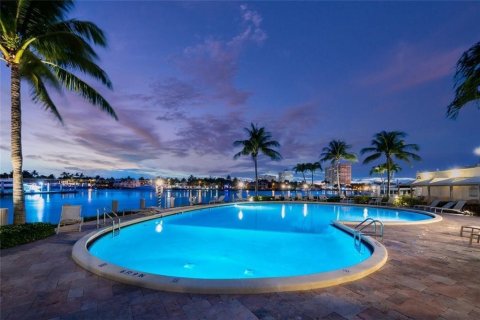Condo in Fort Lauderdale, Florida, 2 bedrooms  № 2085947 - photo 20