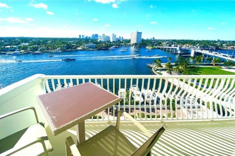 Condo in Fort Lauderdale, Florida, 2 bedrooms  № 2085947 - photo 4