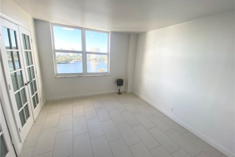 Condo in Fort Lauderdale, Florida, 2 bedrooms  № 2085947 - photo 15
