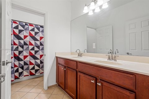 House in Homestead, Florida 4 bedrooms, 201.78 sq.m. № 2066103 - photo 24