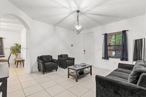 House in Homestead, Florida 4 bedrooms, 201.78 sq.m. № 2066103 - photo 5