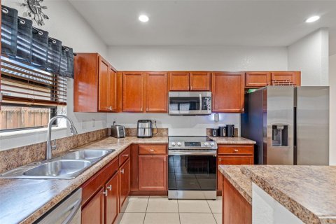 House in Homestead, Florida 4 bedrooms, 201.78 sq.m. № 2066103 - photo 13