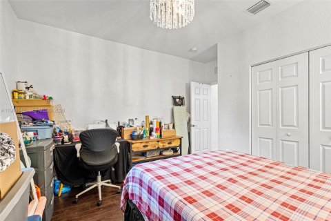 House in Homestead, Florida 4 bedrooms, 201.78 sq.m. № 2066103 - photo 16