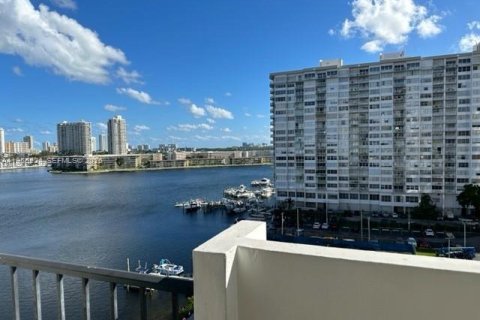 Condo à Aventura, Floride, 2 chambres  № 2011912