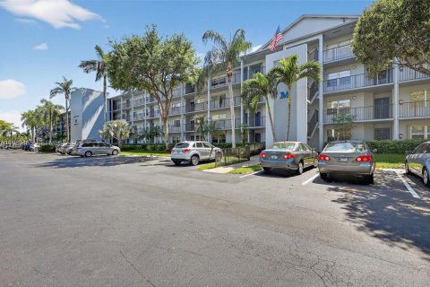 Condominio en alquiler en Pembroke Pines, Florida, 2 dormitorios, 110.74 m2 № 2057729 - foto 27