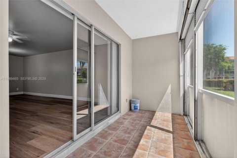 Condominio en alquiler en Pembroke Pines, Florida, 2 dormitorios, 110.74 m2 № 2057729 - foto 19