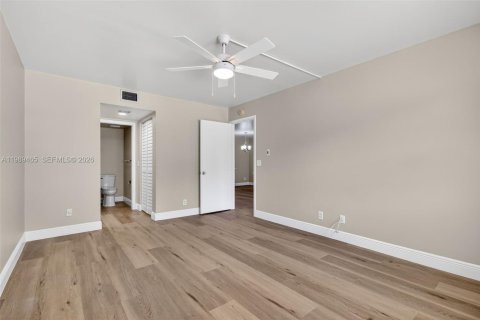 Condominio en alquiler en Pembroke Pines, Florida, 2 dormitorios, 110.74 m2 № 2057729 - foto 14