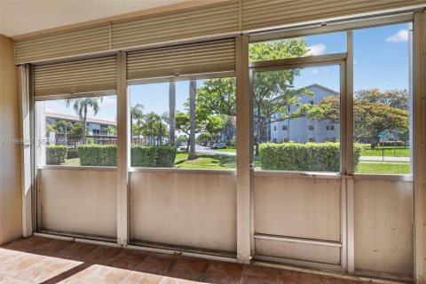 Condominio en alquiler en Pembroke Pines, Florida, 2 dormitorios, 110.74 m2 № 2057729 - foto 22