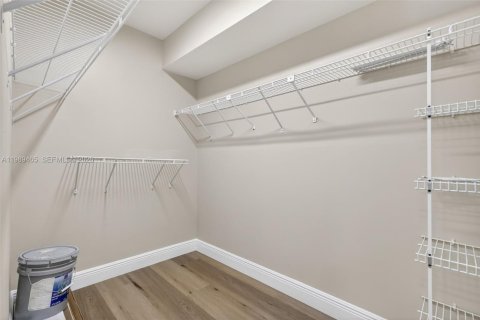 Condominio en alquiler en Pembroke Pines, Florida, 2 dormitorios, 110.74 m2 № 2057729 - foto 17