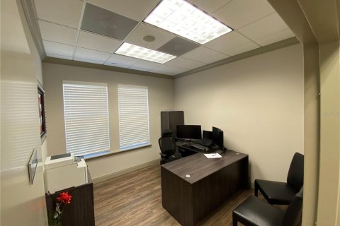 Propiedad comercial en alquiler en Orlando, Florida, 125.51 m2 № 1787671 - foto 7