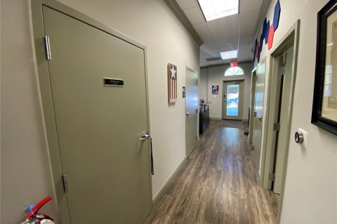 Propiedad comercial en alquiler en Orlando, Florida, 125.51 m2 № 1787671 - foto 4
