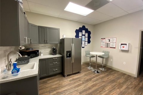 Propiedad comercial en alquiler en Orlando, Florida, 125.51 m2 № 1787671 - foto 11