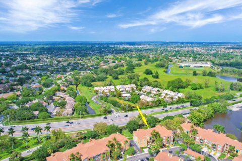 Condominio en venta en Wellington, Florida, 2 dormitorios, 130.43 m2 № 1098675 - foto 1