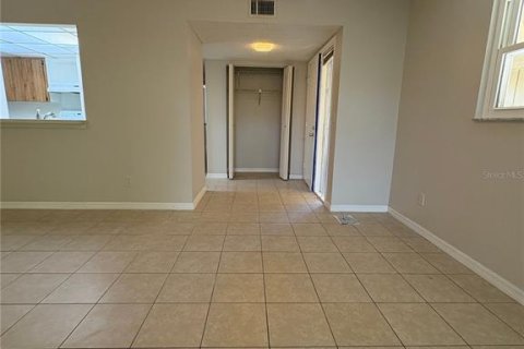Copropriété à louer à Deltona, Floride: 2 chambres, 83.33 m2 № 2167023 - photo 4