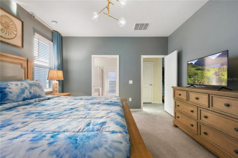 House in Davenport, Florida 8 bedrooms, 373.93 sq.m. № 1903753 - photo 29