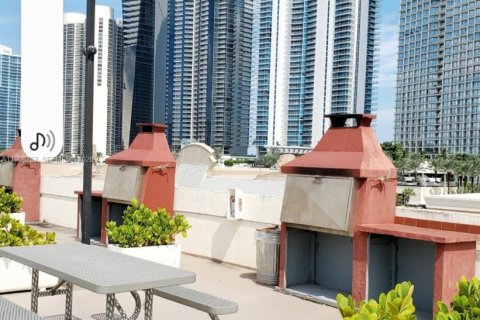 Condo in Sunny Isles Beach, Florida, 2 bedrooms  № 2081338 - photo 6