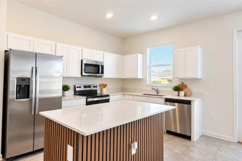 Touwnhouse à vendre à Davenport, Floride: 3 chambres, 173.17 m2 № 2373756 - photo 7