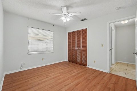 House in Tampa, Florida 3 bedrooms, 156.45 sq.m. № 2220485 - photo 26