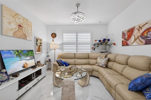 Снять в аренду виллу или дом в Порт-Сент-Луси, Флорида 2 спальни, 148.55м2, № 2006412 - фото 24