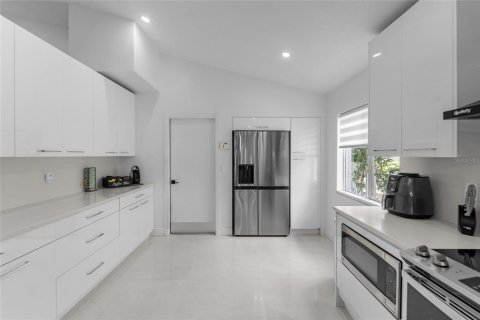 Villa ou maison à vendre à Tampa, Floride: 3 chambres, 144.09 m2 № 2316445 - photo 15