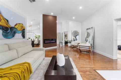 Villa ou maison à vendre à Tampa, Floride: 3 chambres, 144.09 m2 № 2316445 - photo 5