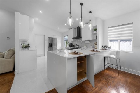 Villa ou maison à vendre à Tampa, Floride: 3 chambres, 144.09 m2 № 2316445 - photo 16