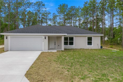 House in Dunnellon, Florida 3 bedrooms, 121.79 sq.m. № 2196667