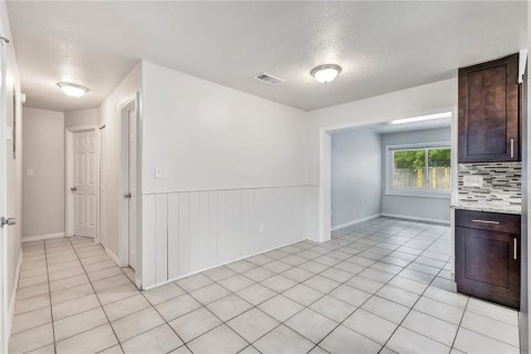House in Ocoee, Florida 3 bedrooms, 148.36 sq.m. № 2224925 - photo 8