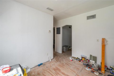 Villa ou maison à vendre à Tampa, Floride: 2 chambres, 70.33 m2 № 2237118 - photo 15