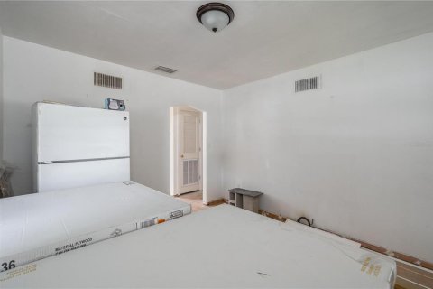 Villa ou maison à vendre à Tampa, Floride: 2 chambres, 70.33 m2 № 2237118 - photo 10