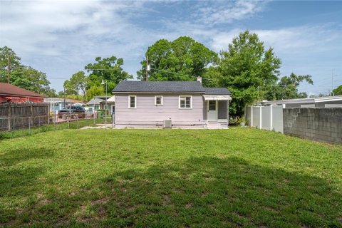 Villa ou maison à vendre à Tampa, Floride: 2 chambres, 70.33 m2 № 2237118 - photo 5