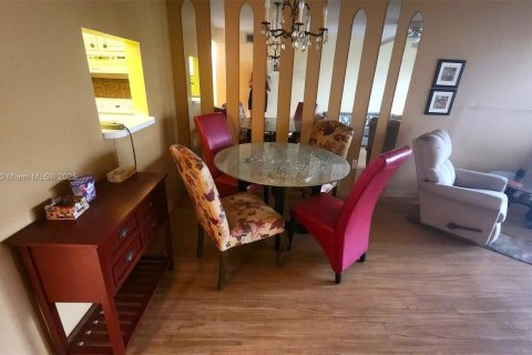 Condo in Sunrise, Florida, 1 bedroom  № 1806488 - photo 7