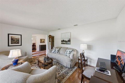 Villa ou maison à vendre à Longwood, Floride: 4 chambres, 209.03 m2 № 2433554 - photo 12