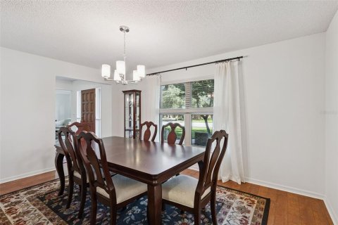 Villa ou maison à vendre à Longwood, Floride: 4 chambres, 209.03 m2 № 2433554 - photo 13
