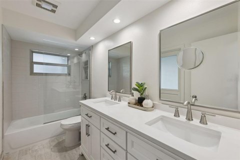 Villa ou maison à vendre à Longwood, Floride: 4 chambres, 209.03 m2 № 2433554 - photo 25
