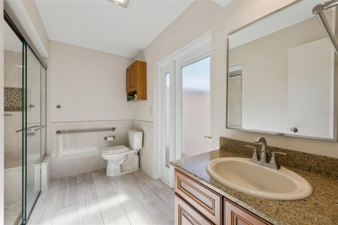 Villa ou maison à vendre à Longwood, Floride: 4 chambres, 209.03 m2 № 2433554 - photo 17