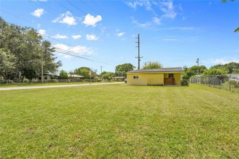 House in SOUTHERN PINES in St. Lucie, Florida 3 bedrooms, 101.26 sq.m. № 1876196 - photo 29