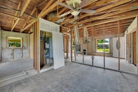 House in SOUTHERN PINES in St. Lucie, Florida 3 bedrooms, 101.26 sq.m. № 1876196 - photo 25