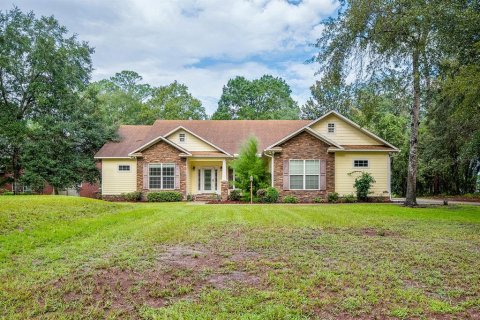 House in Starke, Florida 3 bedrooms, 200.85 sq.m. № 2325118 - photo 13
