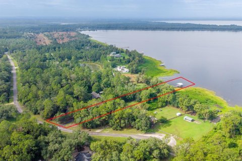 House in Starke, Florida 3 bedrooms, 200.85 sq.m. № 2325118 - photo 3