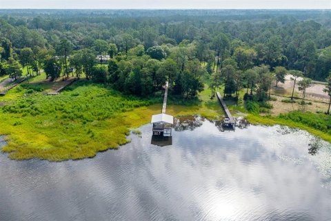 House in Starke, Florida 3 bedrooms, 200.85 sq.m. № 2325118 - photo 8