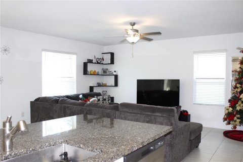 Casa en venta en Lutz, Florida, 4 dormitorios, 173.73 m2 № 2230614 - foto 18