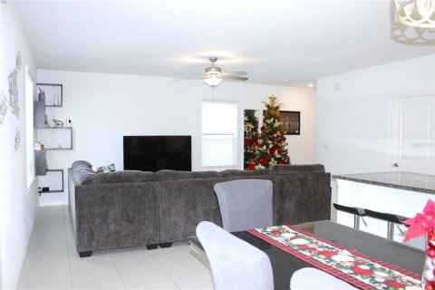 Casa en venta en Lutz, Florida, 4 dormitorios, 173.73 m2 № 2230614 - foto 17