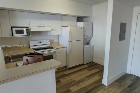 Кондоминиум с 1 спальней в Майами, Флорида № 2031269