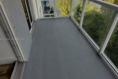 Снять в аренду кондоминиум в Майами, Флорида 1 спальня, 63.64м2, № 2031269 - фото 2