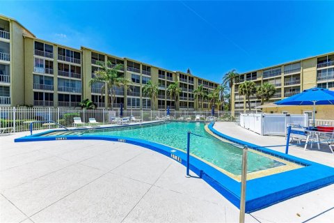 Copropriété à vendre à Bradenton, Floride: 2 chambres, 86.96 m2 № 1749329 - photo 8