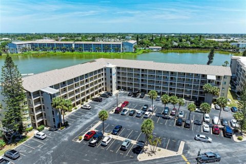Copropriété à vendre à Bradenton, Floride: 2 chambres, 86.96 m2 № 1749329 - photo 7