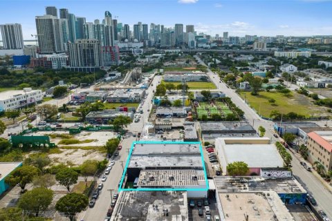 Propiedad comercial en Miami, Florida № 2053404